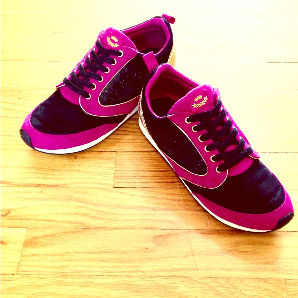 Juicy Couture Shoes Black/Fushia/Gold Size 7m